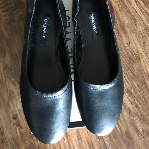 nine west greige ballet flat